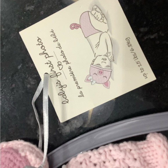 Adorable Newborn photo outfit, Crochet Hat & shorts - Picture 3 of 5